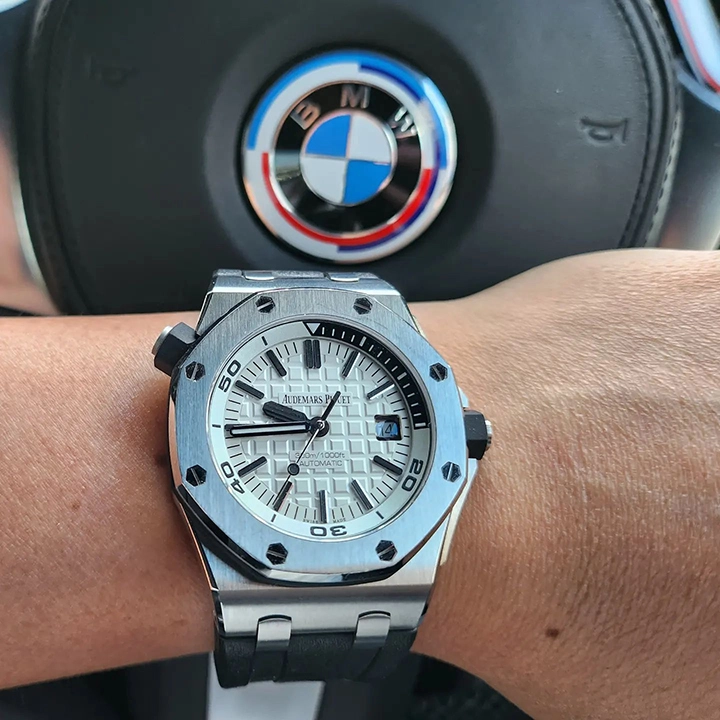 126a8fbe5e1d9825608b21bf72dc7600