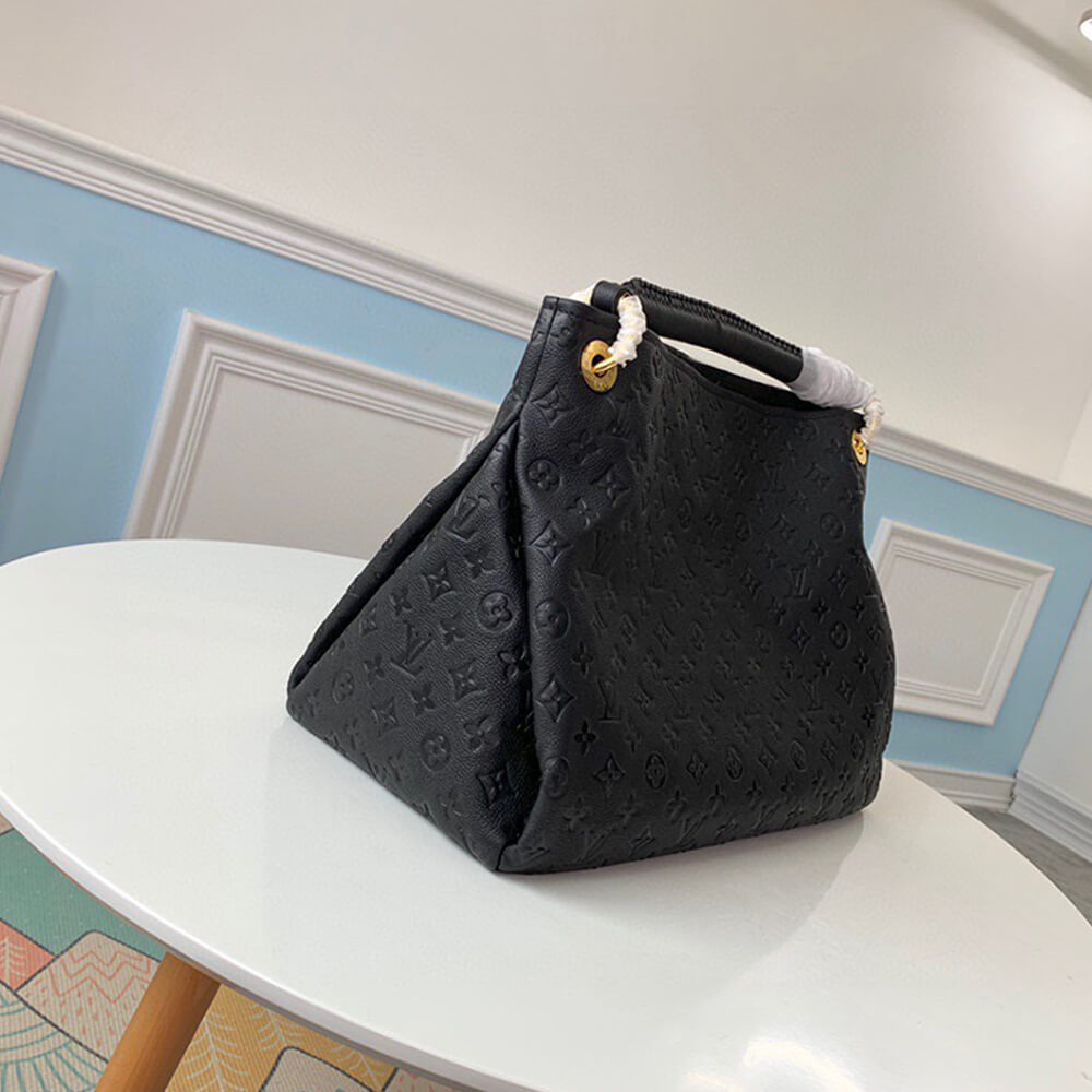 46936f6b13ba494e13e7d22aa06d81d2