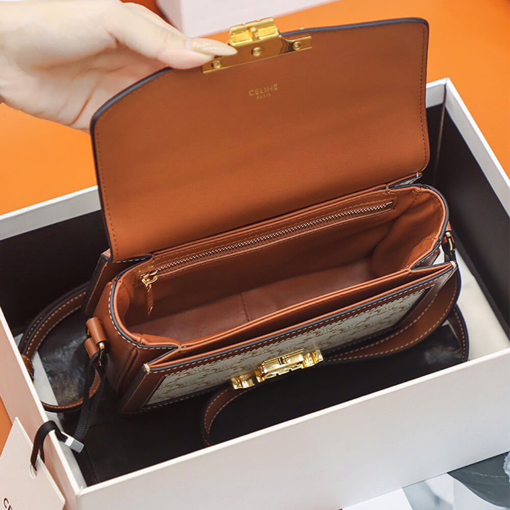 52ee1e8fea00d04c6c5a0873260bd9b4