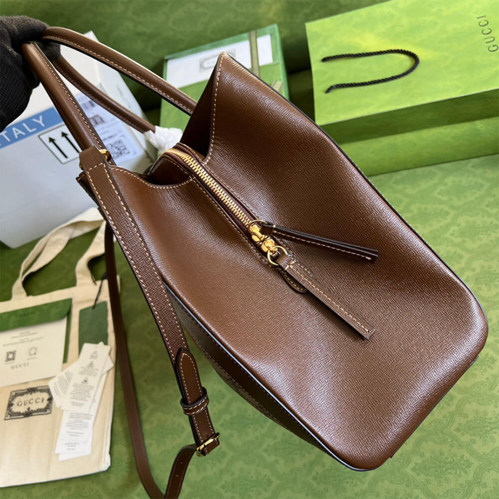 77fea503dfcb4e067d2ca5de884b3805