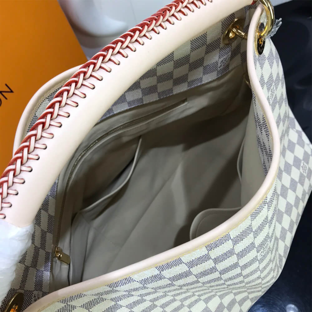 aa2377d47109963a84890f1a1d24cf57