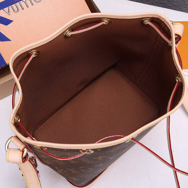 adf753289fb05d3569f6e6ee4a3064d8