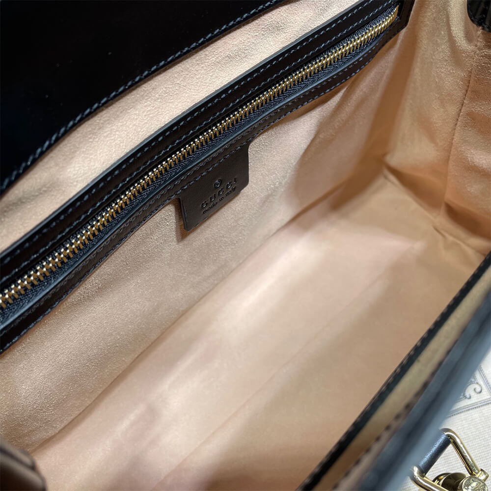 c2233315baf1fb0eaf0c4ba0e4ce5327