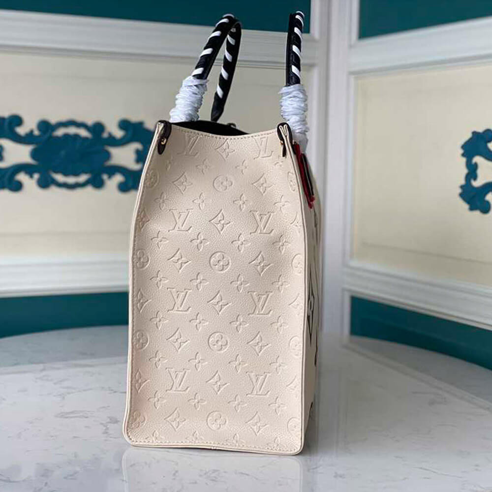 c894f669f1b0e4e8b84c5d1a444af23c