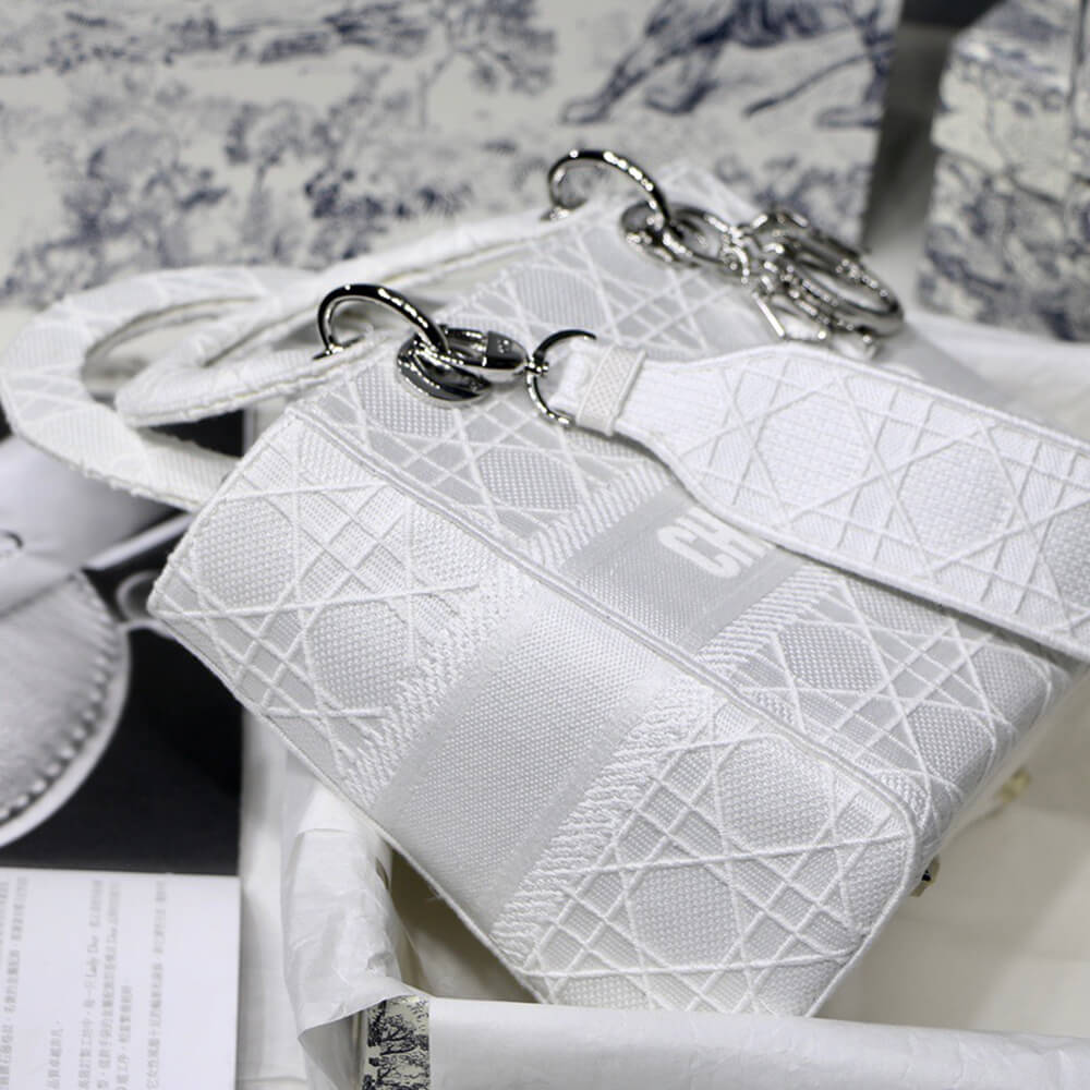 d43c453fdd6d1ee30a49f03bd94f4700