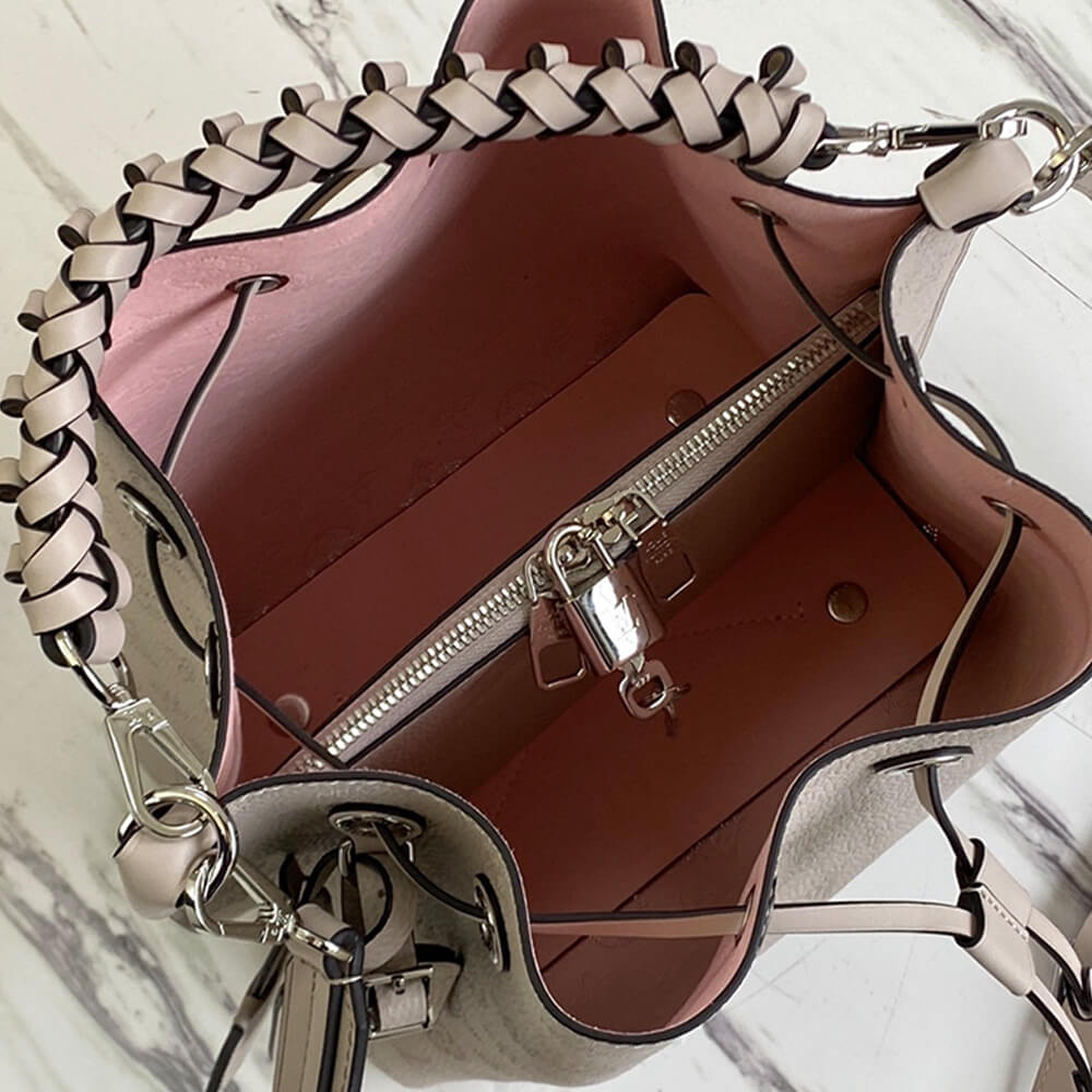 d661f1061f77410e30acea60323c5dfb